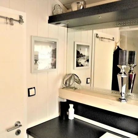 Holiday home De Graaf By Interhome *
